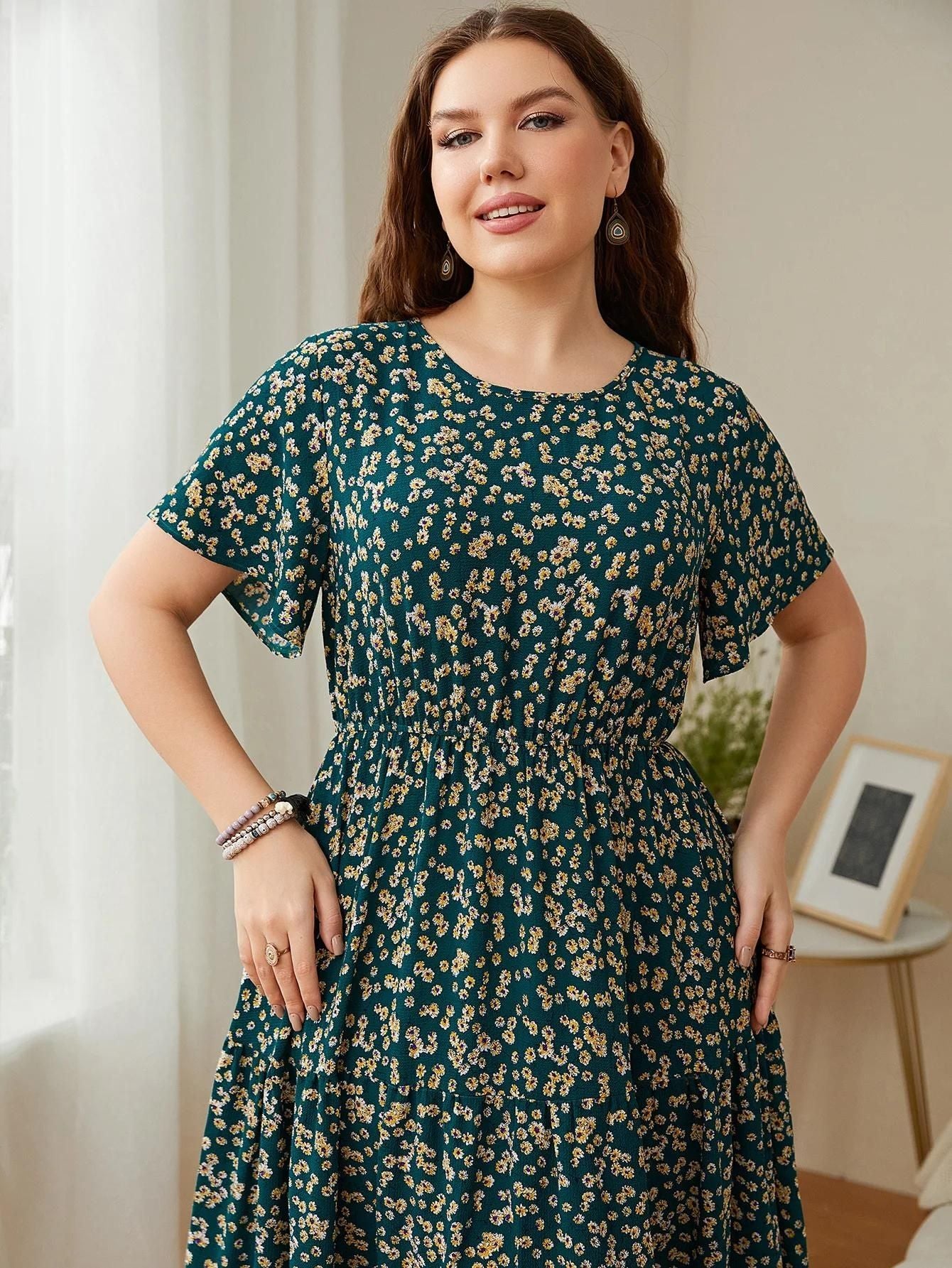 Elegant summer dress with floral pattern, slimming effect