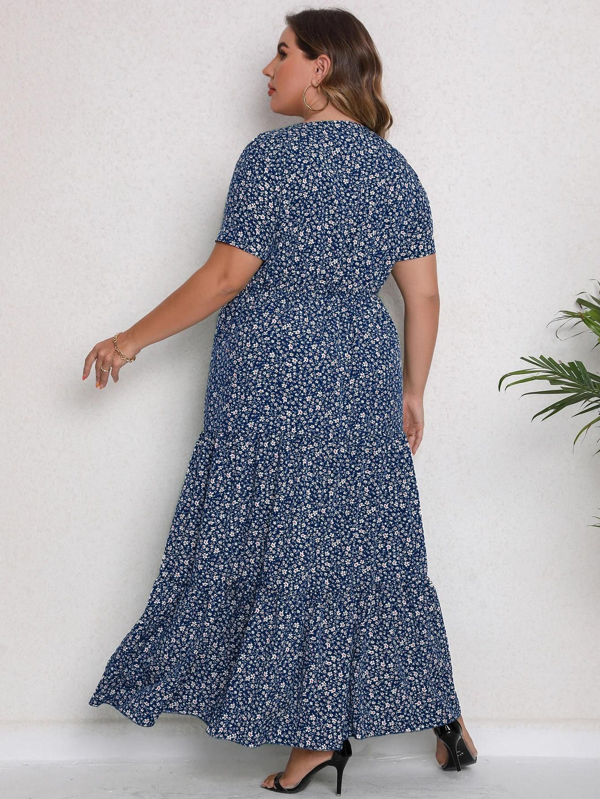 Blue Floral Flair Plus: Short Sleeve Maxi for Curvy Queens