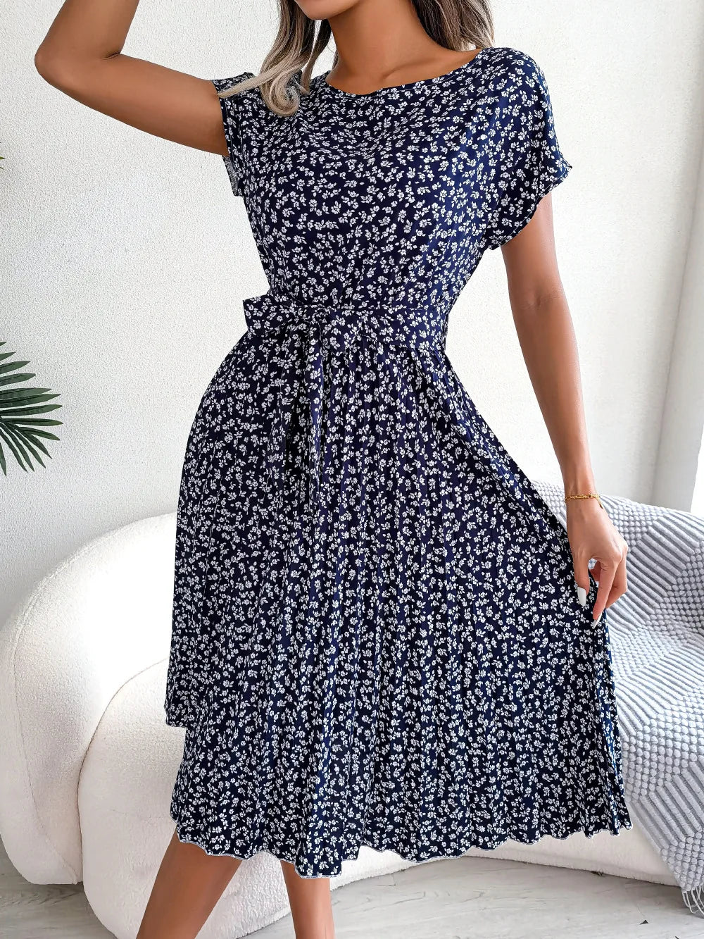 Deep Blue Spring/Summer Floral Pleated A-Line Dress with Short Sleeves - Effortlessly Elegant