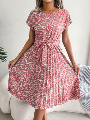 Pink Spring/Summer Floral Pleated A-Line Dress with Short Sleeves - Effortlessly Elegant