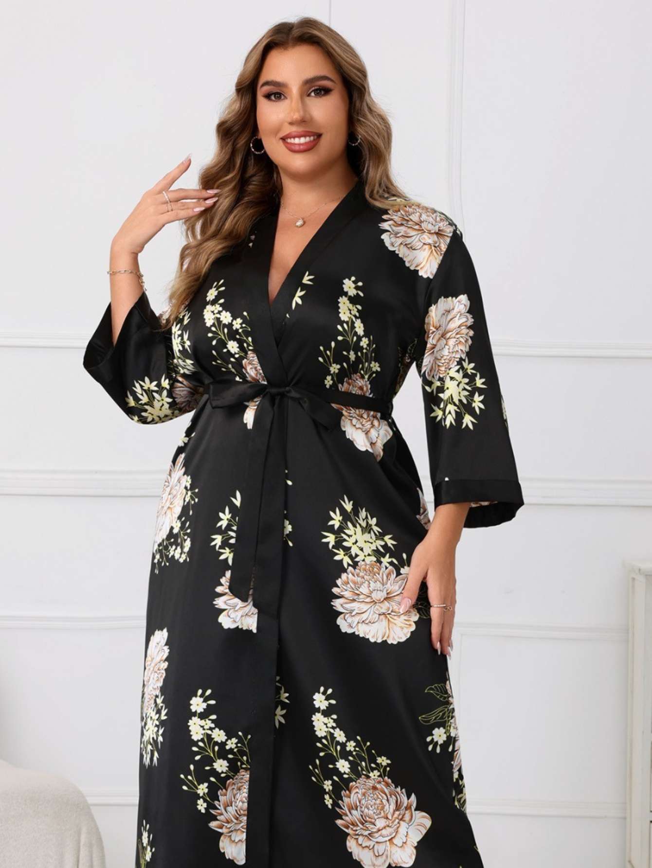 SlimGrace™ Robe M5 Black Flowers Pattern